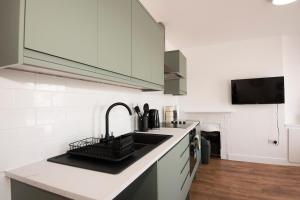 Stylish 2-Bed Apartment in Penarth Town Flat 2