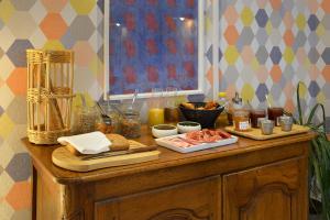 Hotels Logis Hotel Restaurant Maison Voltaire : photos des chambres