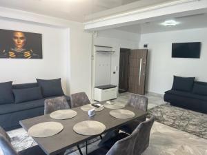 806 B2 ALMAR LUXURY RESIDENCE-Renting Apartments & Free Pool-Family Apartment