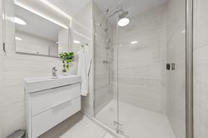 34th floor - Touch the clouds in the tallest building in Bratislava EUROVEA