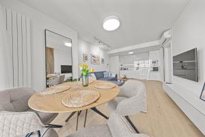 34th floor - Touch the clouds in the tallest building in Bratislava EUROVEA