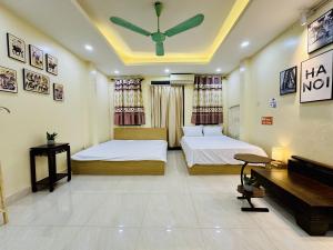 Vietnam Travelers Home 1 with Private Balcony