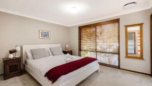 The Treehouse -Pet Friendly, Heated Spa