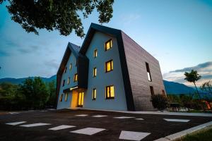 Family apartments Soča Splash Home 