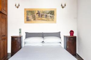 Nel borgo i gatti di Monet