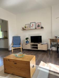 THE SUNFLOWER APARTMENT