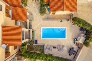 Villa Krasa sea view apartmants with pool