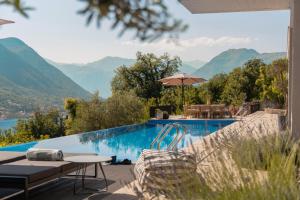 Villa Invicta with 17m pool and bay view