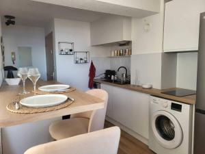 Appartements Appartement Cosy avec Vue Mer au 4e : photos des chambres