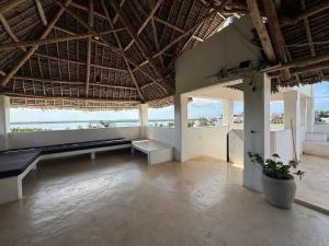 Hidden Gem 5 Bed Villa in Shela with Pool and AC