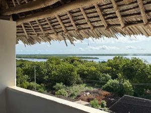 Hidden Gem 5 Bed Villa in Shela with Pool and AC