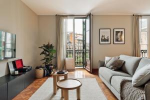 Nicoya - 3 bedrooms and balcony in Eixample Dreta