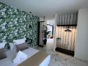 Reina Victoria La Plaza