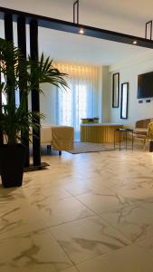 Reina Victoria La Plaza