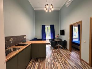 Madam Brioche Apartments