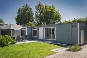 Stijlvol chalet Zeeland - Sauna & omheinde tuin VP082