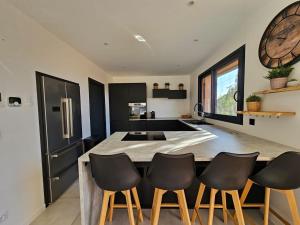 Villas 4 chambres - 200m2 - Parking - Jardin : Villa Supérieure