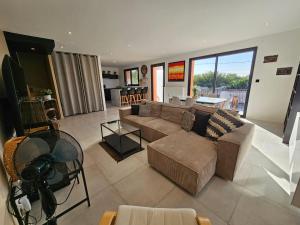 Villas 4 chambres - 200m2 - Parking - Jardin : photos des chambres