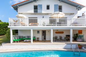 Villas Villa Etxegina - Vue imprenable sur la Rhune : photos des chambres