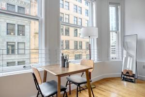 Blueground Historic Core rooftop pool nr Bradbury Building LAX-1207