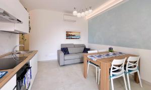 Bilocale Italia con vista mare