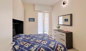 Bilocale Italia con vista mare