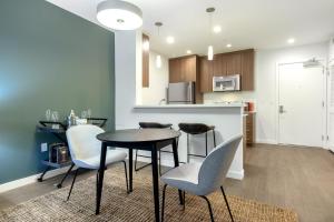 Blueground Beverly Grove rooftop nr The Grove LAX-151