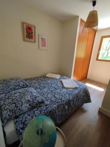 Villas Beautiful Villa with Pool and Lake View : photos des chambres