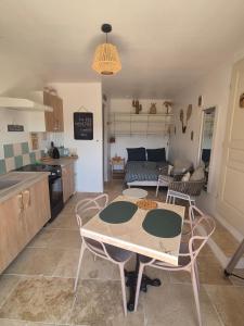 Maisons de vacances Gites Colline De Sollies : photos des chambres
