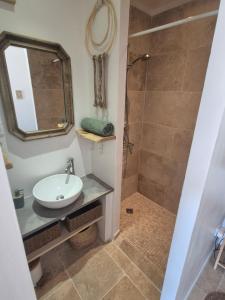 Maisons de vacances Gites Colline De Sollies : photos des chambres