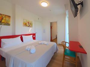 Family Room with Terrace room in Hotel Royal Garnì