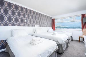 Triple Room room in Barrowfield Hotel