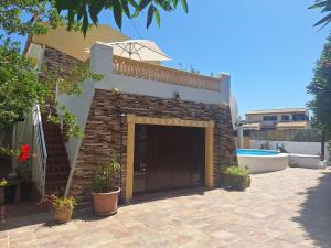 Villa Nevada Gran casa vacacional familiar con piscina cerca de la playa en Puerto Pollença