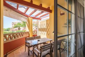 Albatros Golf I by Ĥ