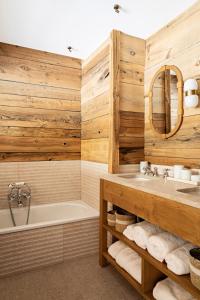 Les Chalets de la Source 3 - Luxe - Skis aux pieds - 12 personnes : photos des chambres