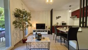 Appartements Royan - APPARTEMENT en rez-de-chaussee amenage avec ELEGANCE - jardin privatif : photos des chambres