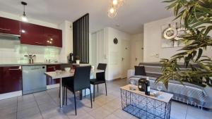 Appartements Royan - APPARTEMENT en rez-de-chaussee amenage avec ELEGANCE - jardin privatif : photos des chambres