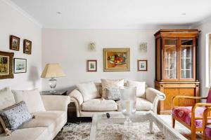 Large Stylish House-2 Parking Spaces-Garden-Fire