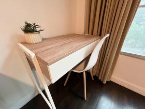 Relaxing Link to beach with pool