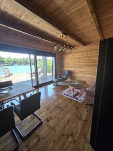 CabinAtRiver Ada Bojana