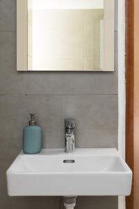 Urban Colors Apartments by BiNoBi!