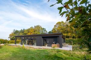 Beautiful Setting By The Sea With Light And Sky