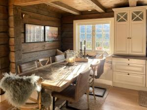 Ørnenipa Lodge By Gaustatoppen With Panoramic View - 3hvězdičkové hotely ve městě Rjukan