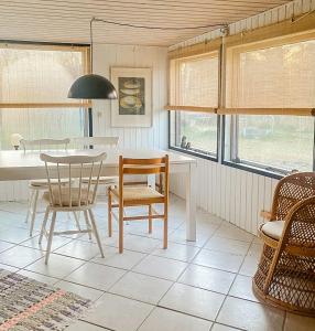 Retro Holiday Home Close To The Beach