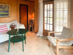 Retro Holiday Home Close To The Beach