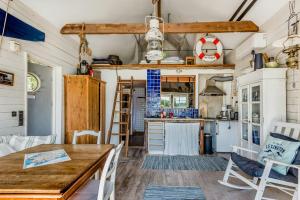 Lakeside Cabin With Sauna In Stockholm Archipelago
