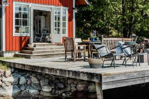 Lakeside Cabin With Sauna In Stockholm Archipelago