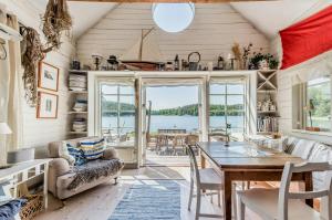 Lakeside Cabin With Sauna In Stockholm Archipelago