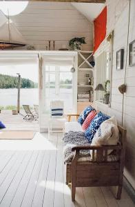 Lakeside Cabin With Sauna In Stockholm Archipelago