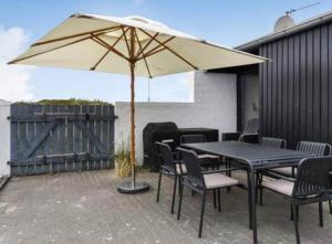 Architectural Summer House Gem By The North Sea